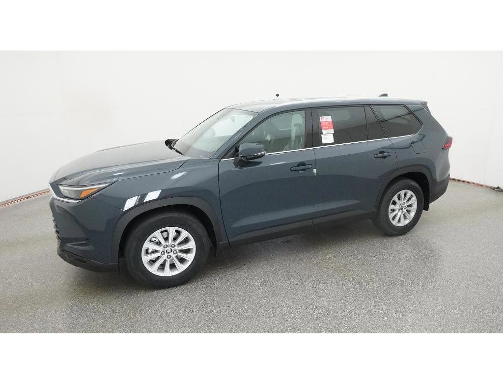 New 2026 Toyota Grand Highlander XLE image 2