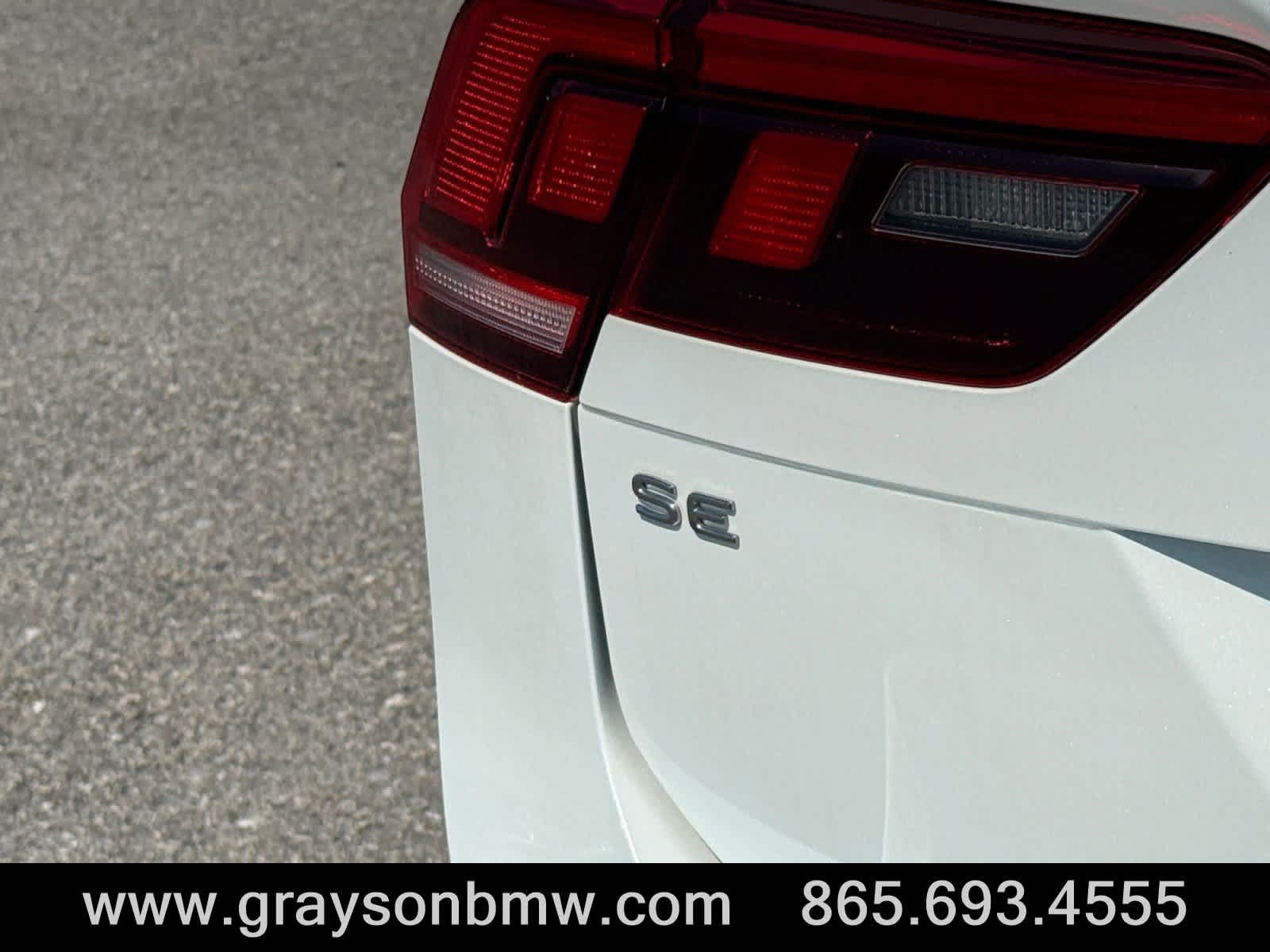 Used 2024 Volkswagen Tiguan SE R-Line FWD image 12