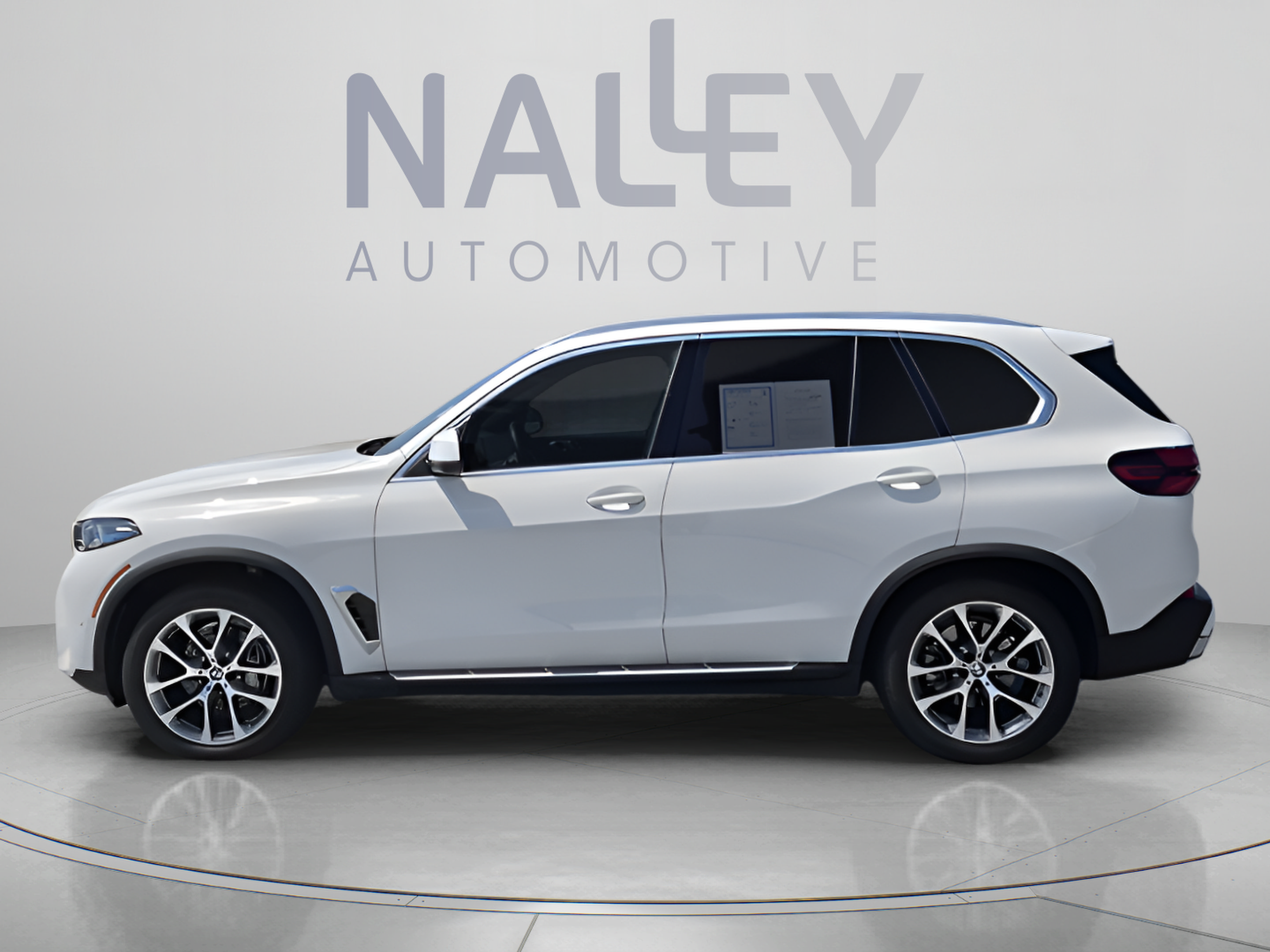 Used 2026 BMW X5 sDrive40i RWD image 2