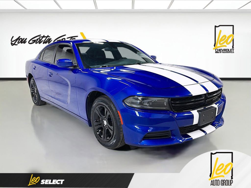 Used 2022 Dodge Charger SXT w/ Leather Interior Group image 3