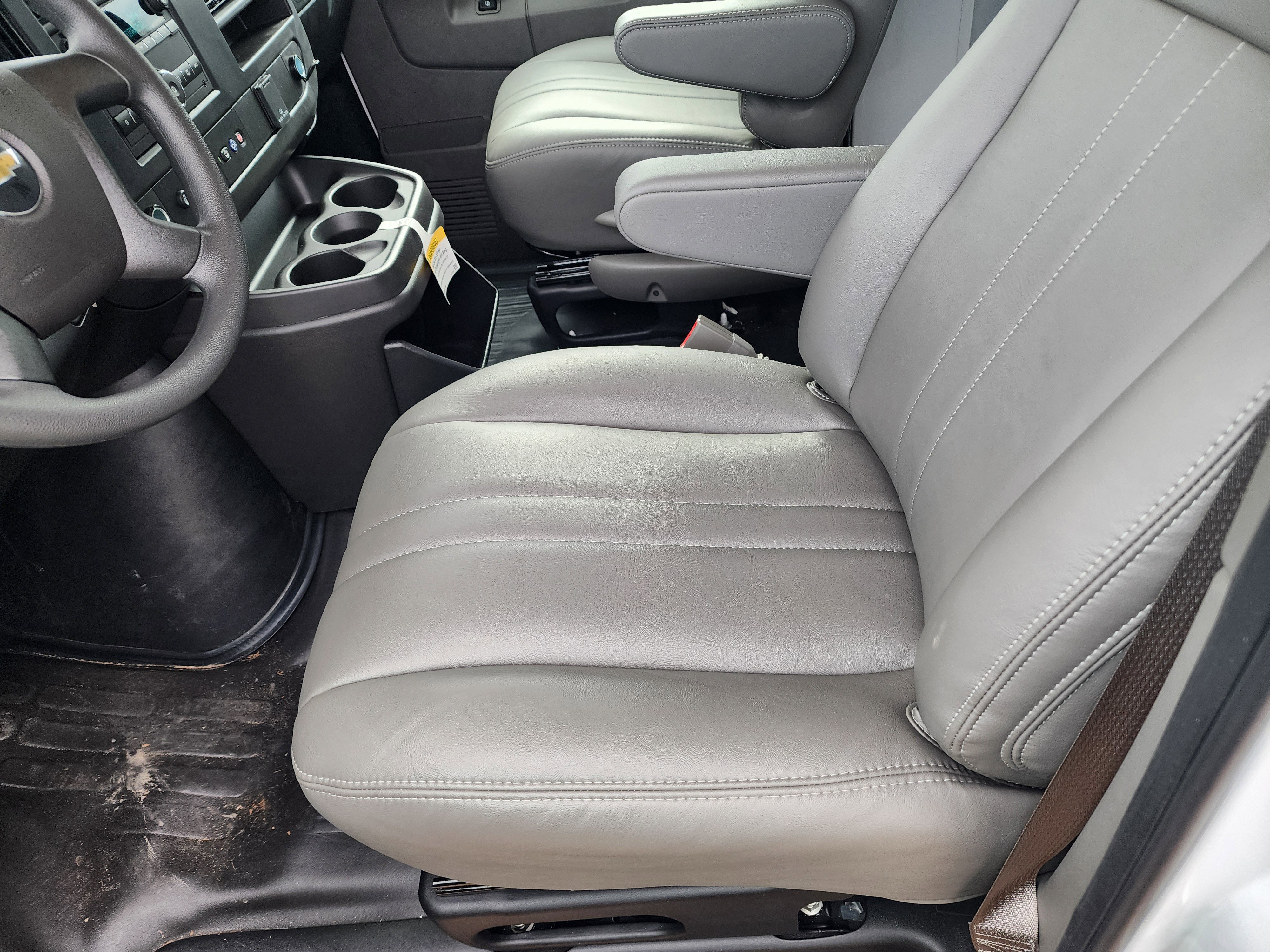 New 2025 Chevrolet Express 3500 w/ Power Convenience Package image 22