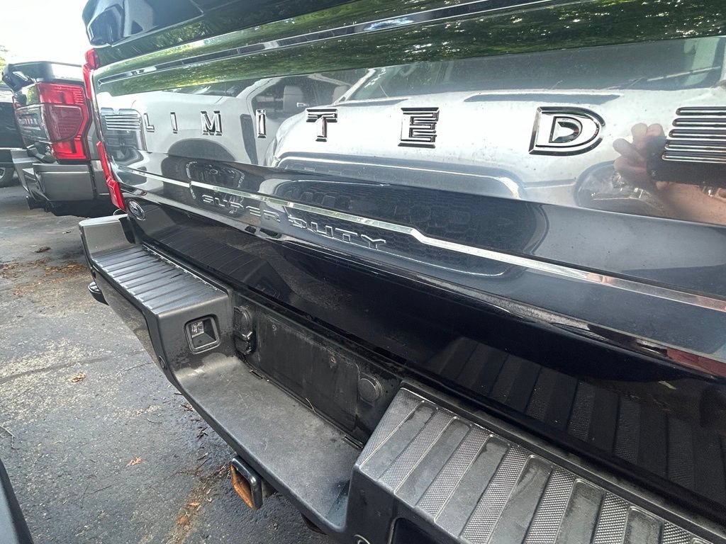 Used 2024 Ford F350 Limited w/ FX4 Off-Road Package AWD/4WD image 7