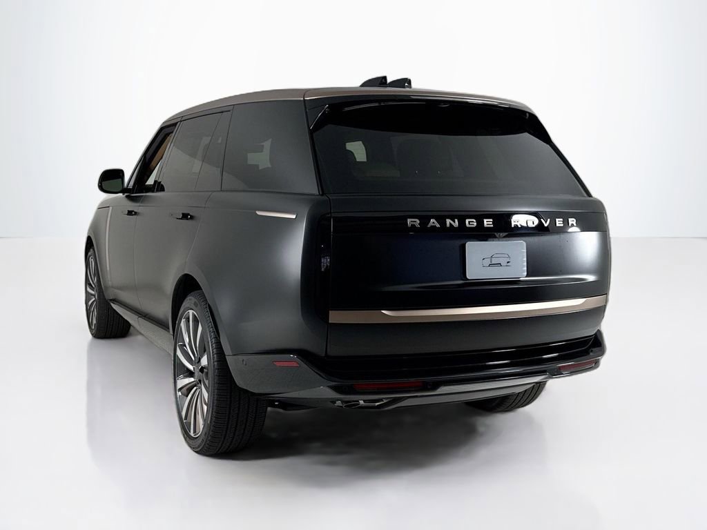 New 2026 Land Rover Range Rover SV image 3