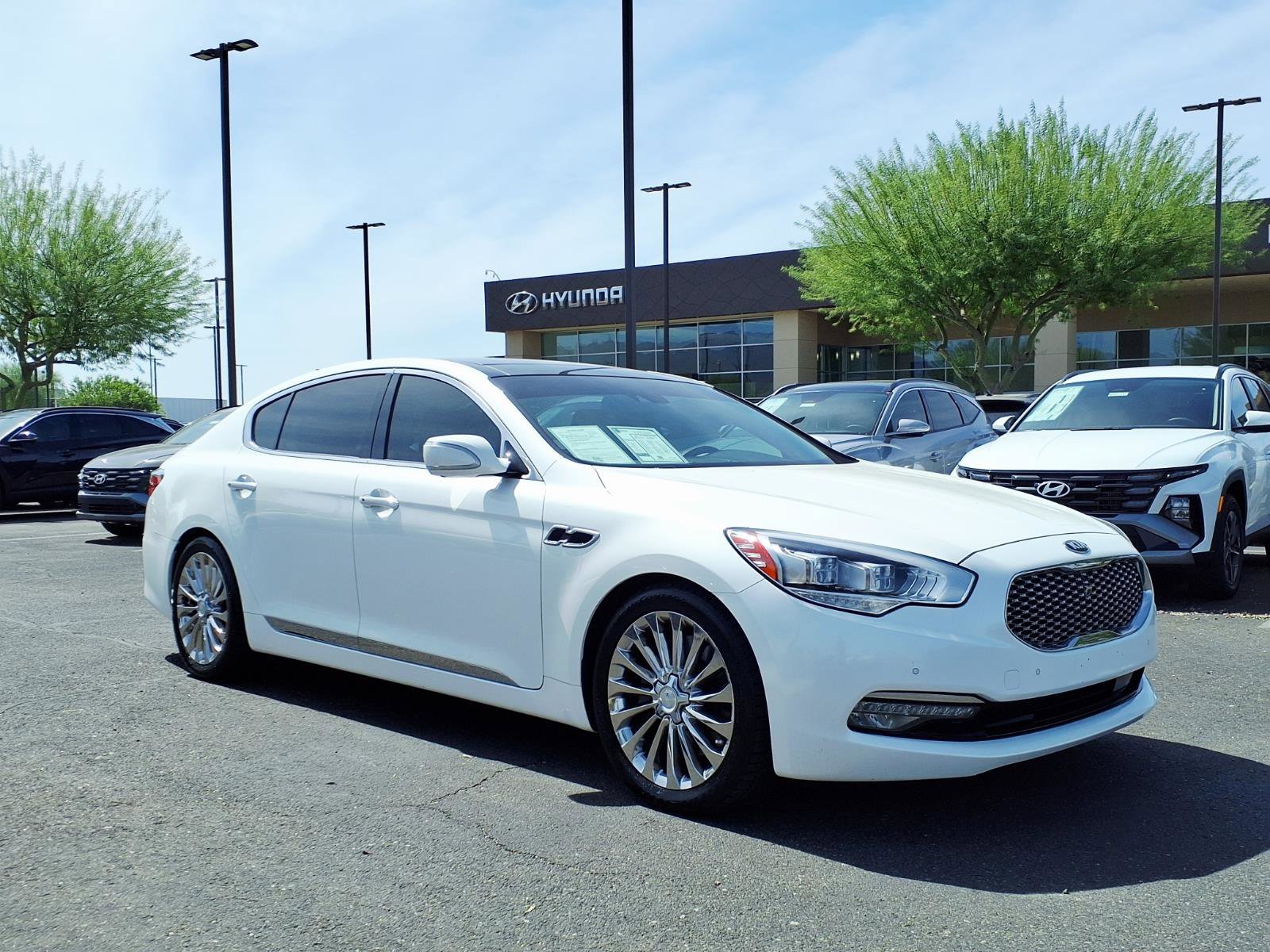 Used 2017 Kia K900 Luxury RWD image 8