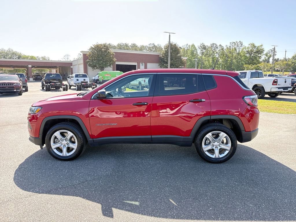 Used 2023 Jeep Compass Sport image 6