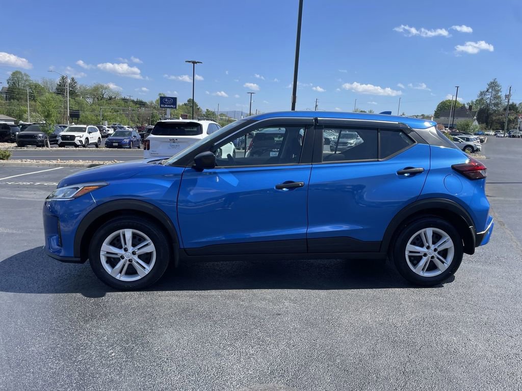 Used 2024 Nissan Kicks S image 3