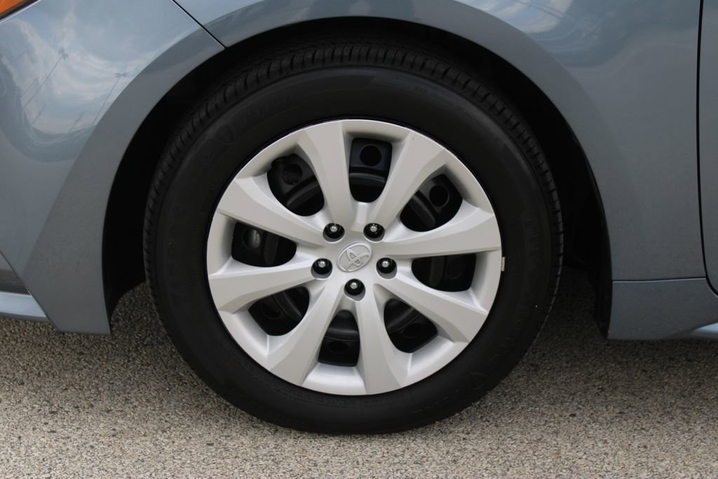 Used 2024 Toyota Corolla LE FWD image 27