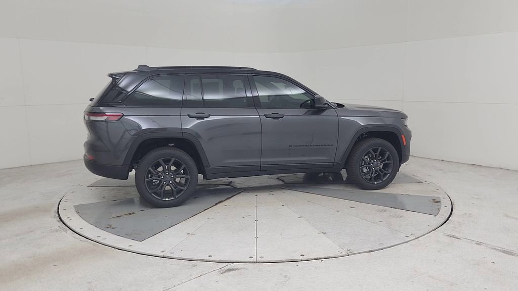 New 2025 Jeep Grand Cherokee Limited image 16