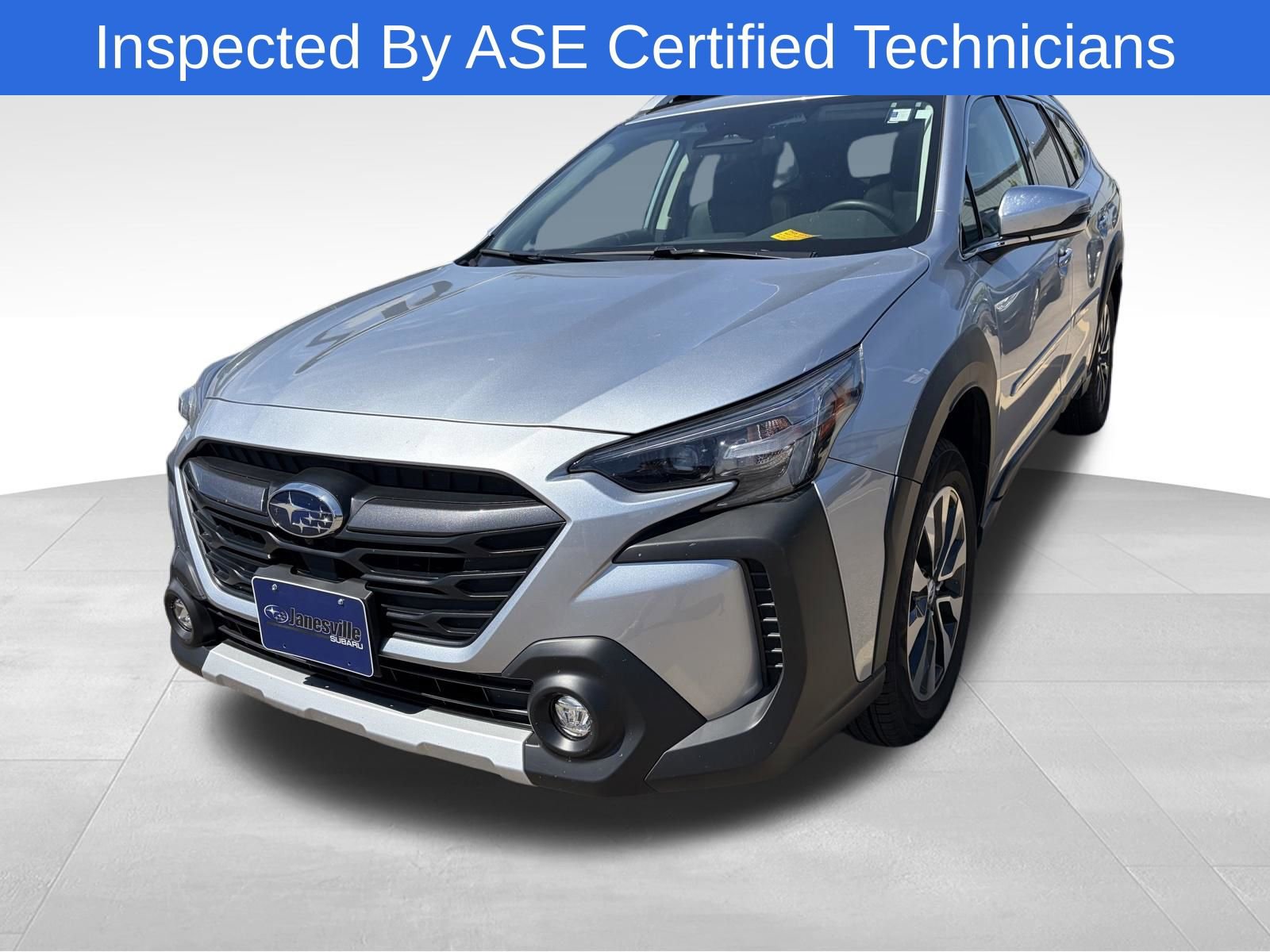Certified 2025 Subaru Outback Touring AWD/4WD image 2