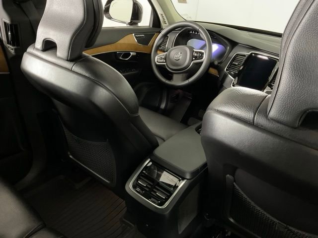 Certified 2023 Volvo XC90 B6 Plus w/ Protection Package Premier image 32