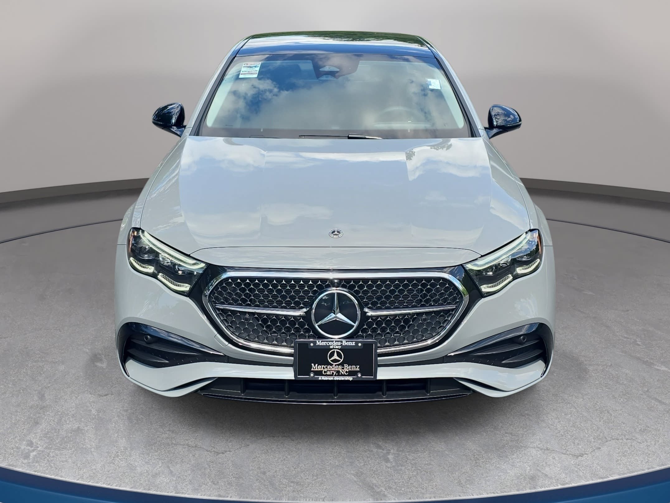 Certified 2025 Mercedes-Benz E 350 4MATIC Sedan image 2