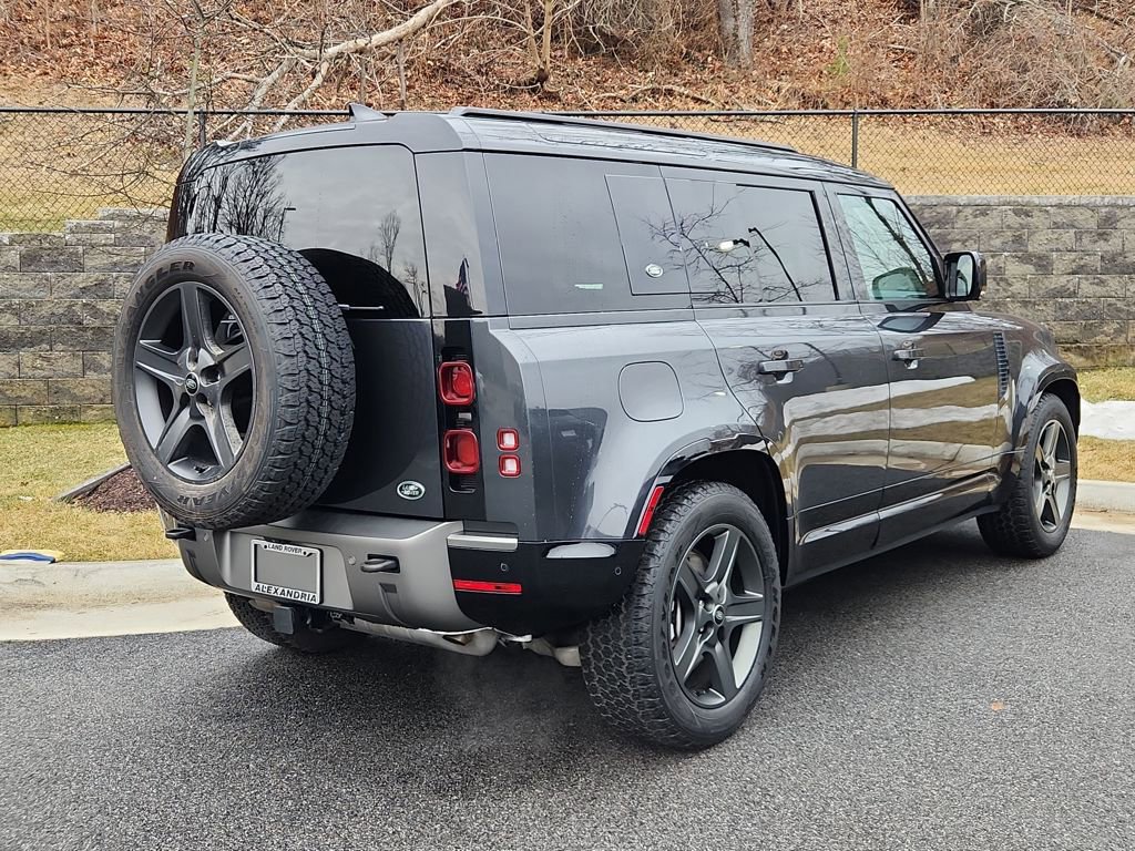 Used 2023 Land Rover Defender 110 X-Dynamic SE image 2