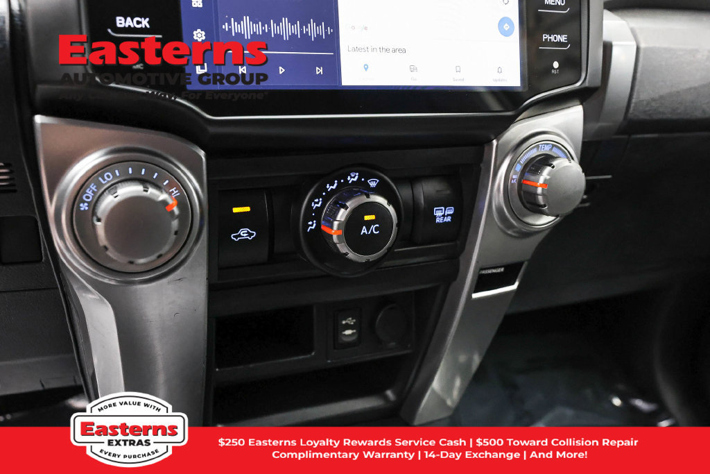 Used 2014 Toyota 4Runner SR5 AWD/4WD image 20