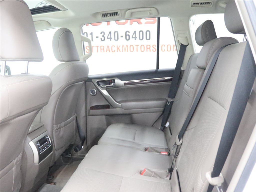 Used 2019 Lexus GX 460 Luxury AWD/4WD image 16