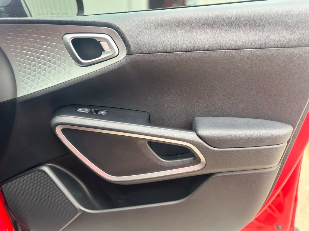 Used 2020 Kia Soul X-Line image 16