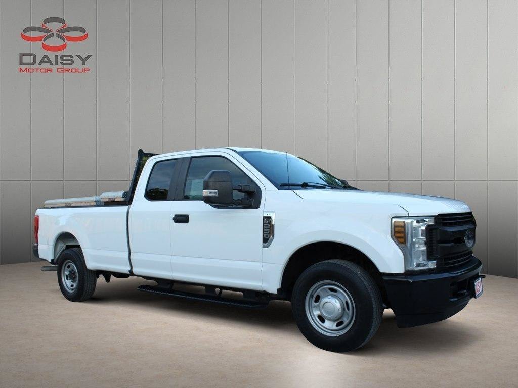 Used 2019 Ford F250 XL w/ Power Equipment Group RWD image 3