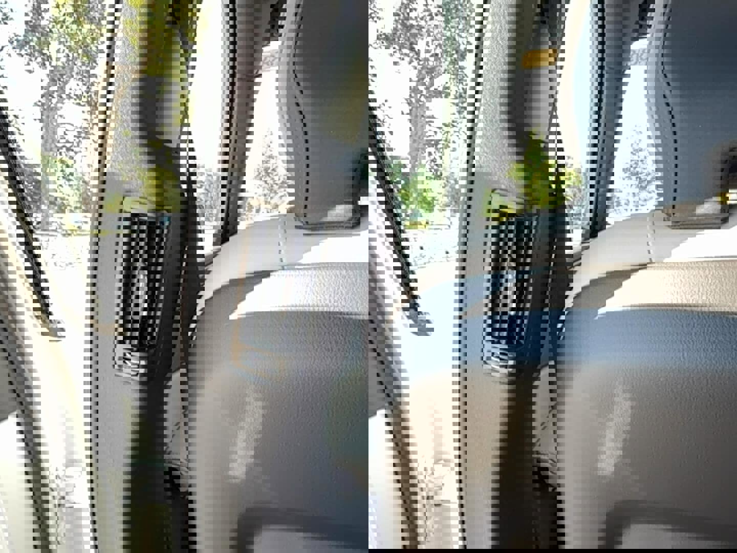 Used 2026 Volvo XC60 B5 Core w/ Protection Package Premier image 15