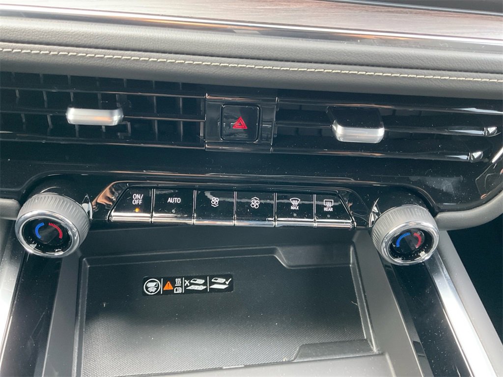 New 2026 Chevrolet Suburban Premier image 20