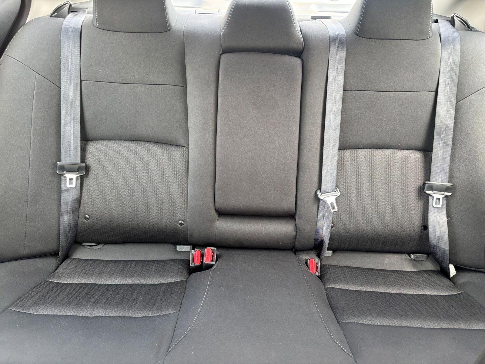 Used 2025 Nissan Altima 2.5 SV FWD image 38