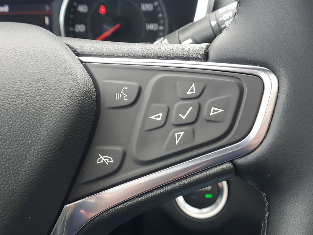 Used 2024 Chevrolet Equinox Premier AWD/4WD image 11