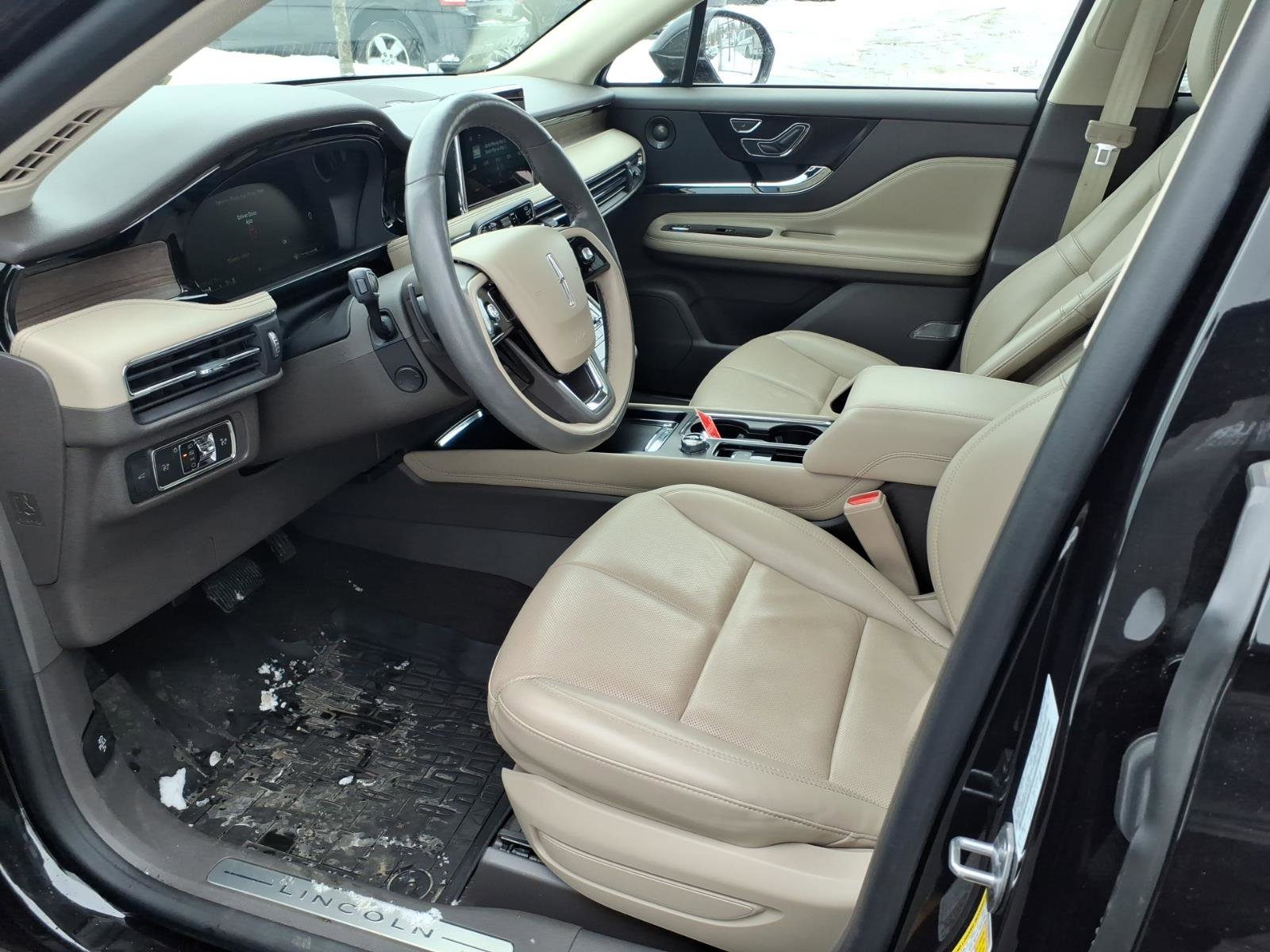 Certified 2022 Lincoln Corsair Reserve w/ Equipment Group 201A image 12