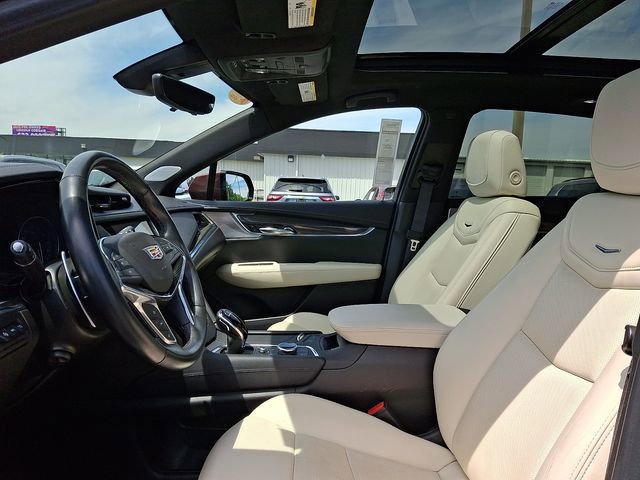 Used 2023 Cadillac XT5 Sportv w/ Technology Package AWD/4WD image 13