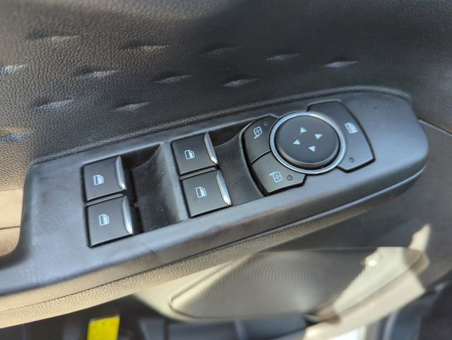 Used 2020 Ford Escape SE image 30