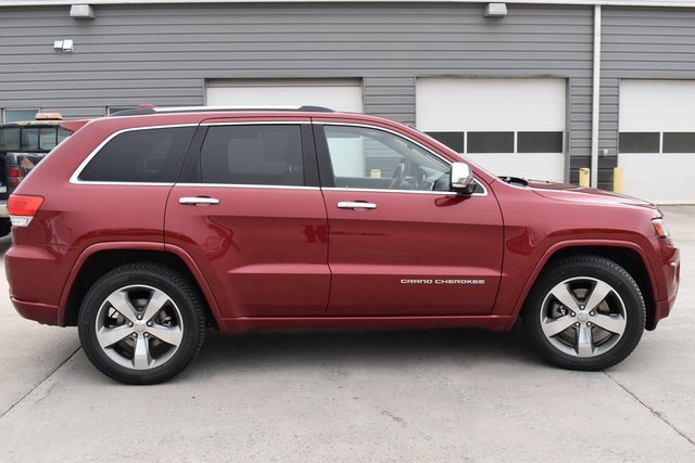 Used 2014 Jeep Grand Cherokee Overland image 4