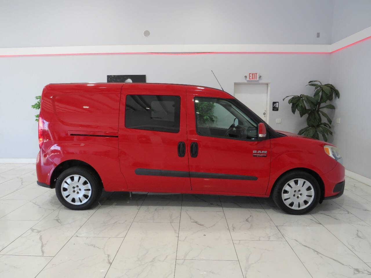 Used 2016 RAM ProMaster City Tradesman SLT image 3