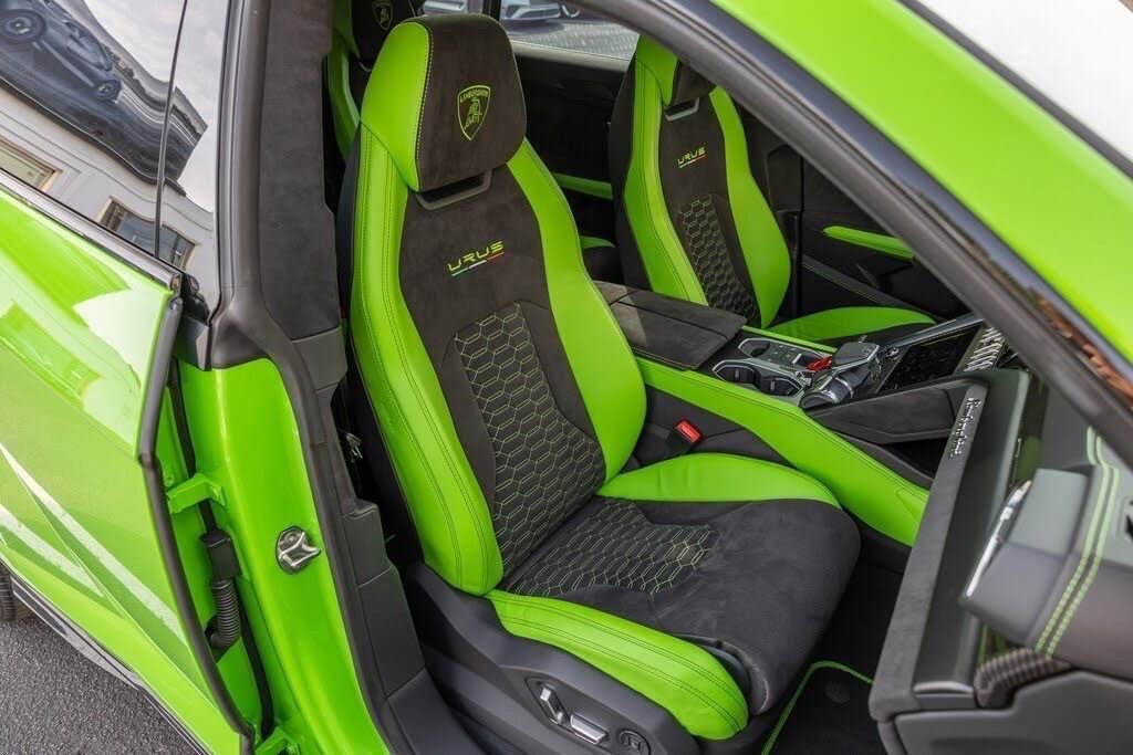 Used 2021 Lamborghini Urus AWD/4WD image 6