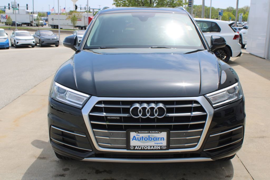 Used 2020 Audi Q5 2.0T Premium w/ Convenience Package AWD/4WD image 2