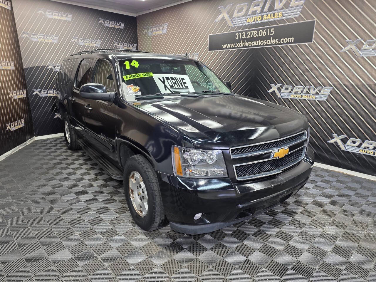 Used 2014 Chevrolet Suburban LT image 8