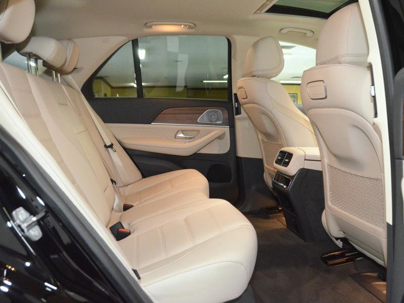 Used 2020 Mercedes-Benz GLE 450 4MATIC w/ AMG Line Exterior image 33