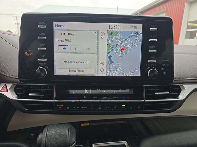 Used 2022 Toyota Sienna Platinum image 8