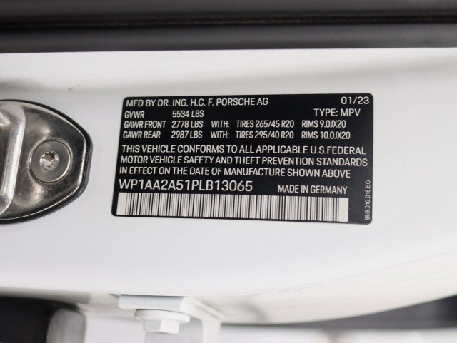 Used 2023 Porsche Macan image 36