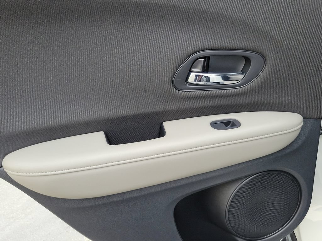 Certified 2020 Honda HR-V LX image 15