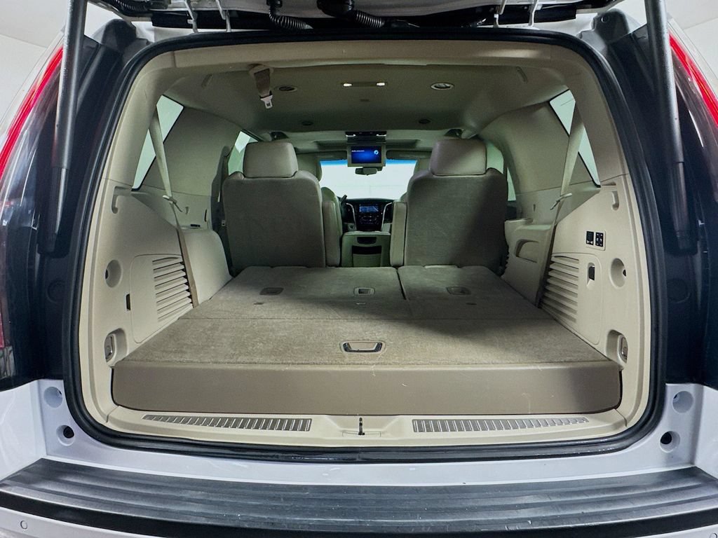 Used 2018 Cadillac Escalade Luxury RWD image 32