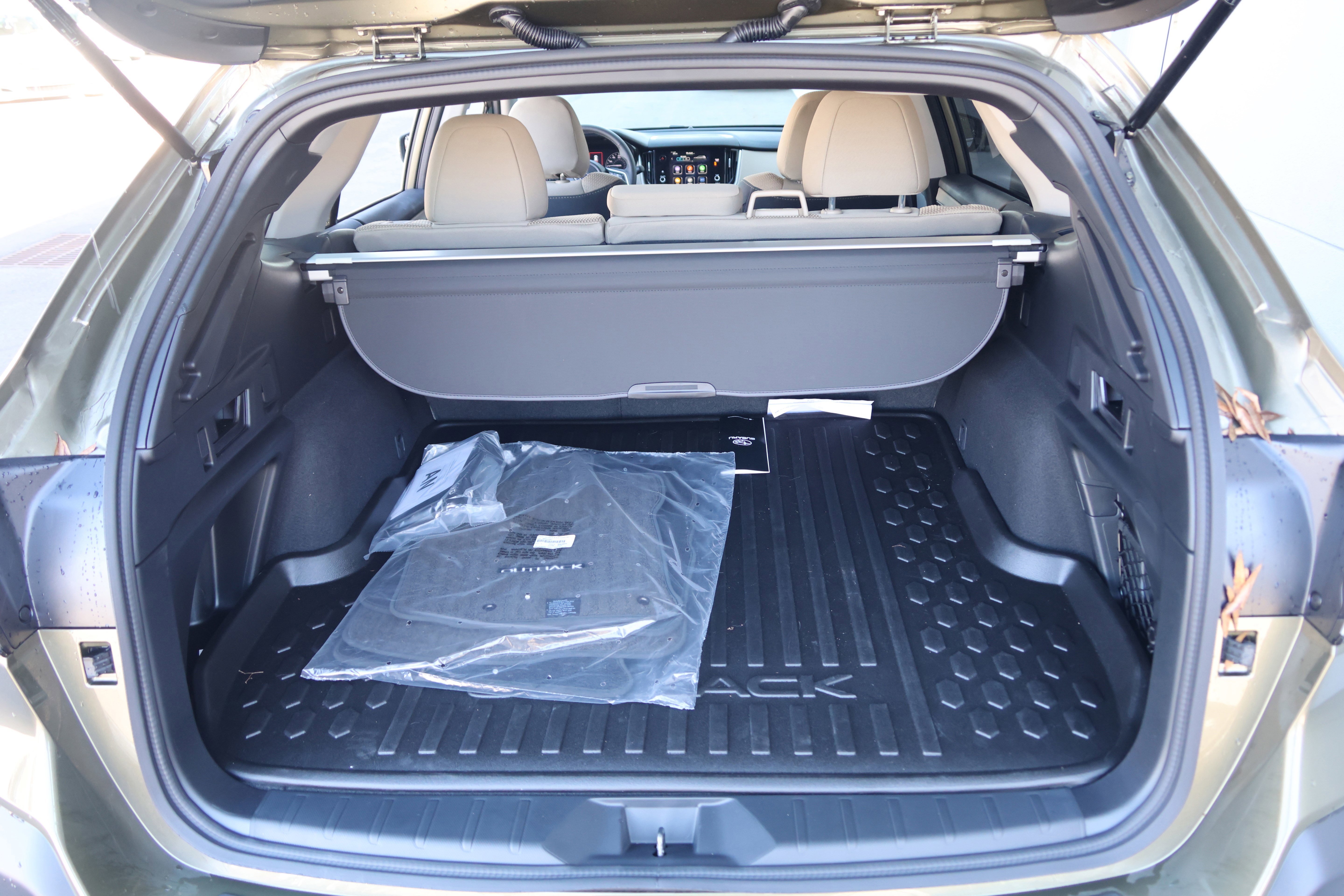 Used 2025 Subaru Outback Premium image 32