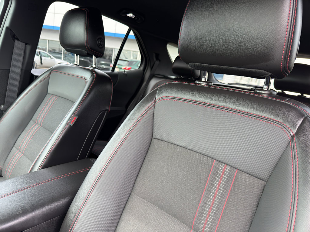 Used 2022 Chevrolet Equinox RS FWD image 27