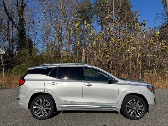 Used 2020 GMC Terrain Denali w/ Denali Premium Package image 5