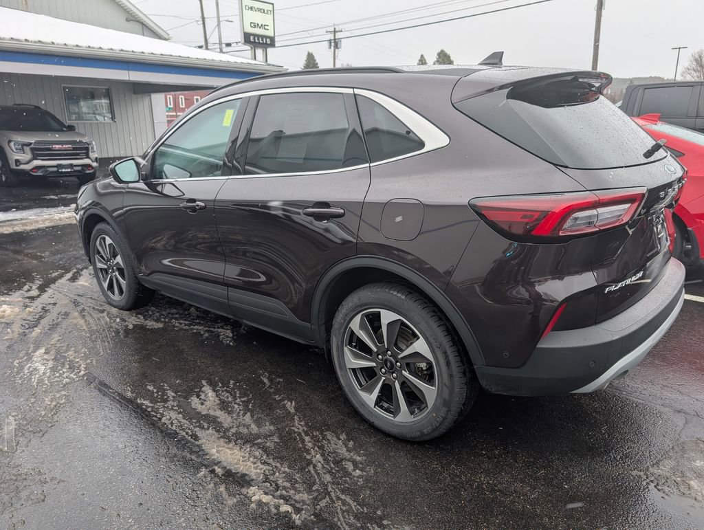 Used 2023 Ford Escape Platinum w/ Premium Technology Package image 4