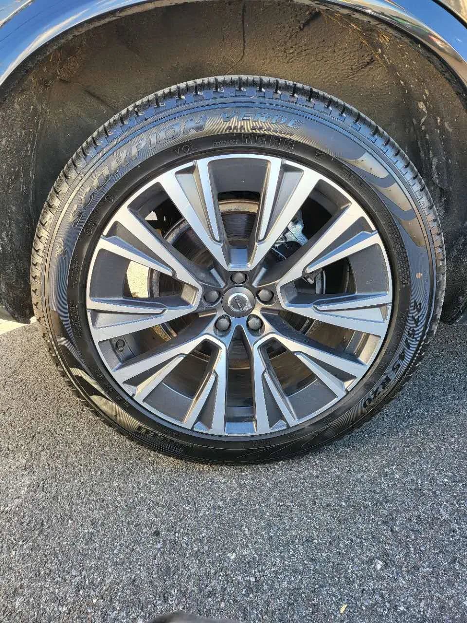 Used 2022 Volvo XC90 T6 Momentum AWD/4WD image 26