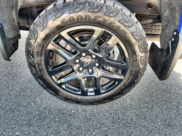 Used 2025 Chevrolet Silverado 1500 LT Trail Boss w/ Convenience Package II AWD/4WD image 18