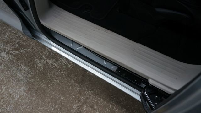 Used 2024 Chrysler Pacifica Touring-L image 41