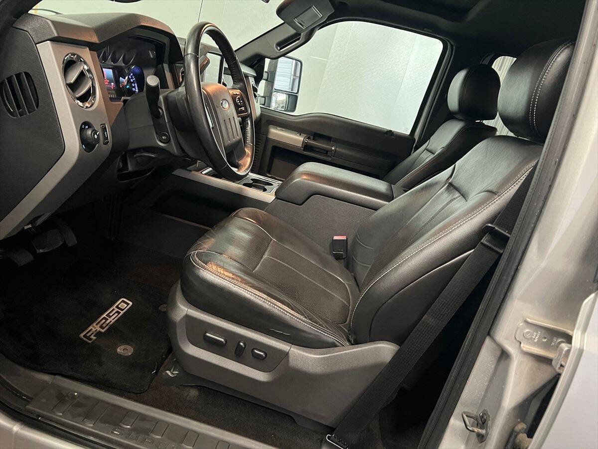 Used 2013 Ford F250 Lariat w/ Lariat Ultimate Pkg AWD/4WD image 8