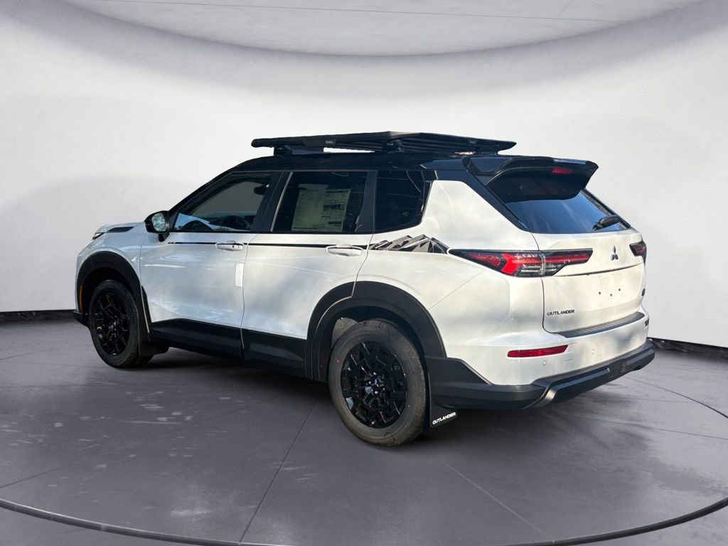New 2026 Mitsubishi Outlander Trail Edition image 3