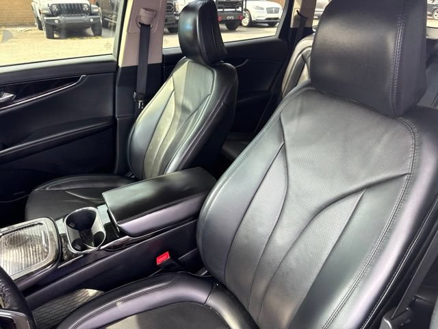 Used 2023 Lincoln Nautilus Reserve w/ Monochromatic Package AWD/4WD image 9
