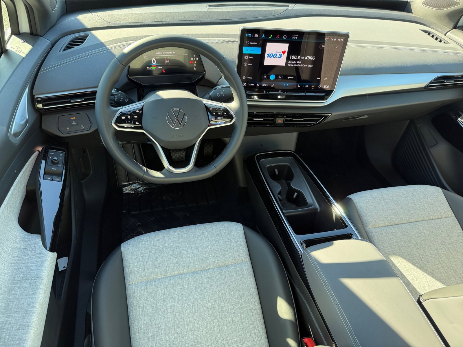 New 2025 Volkswagen ID.4 Pro RWD image 15