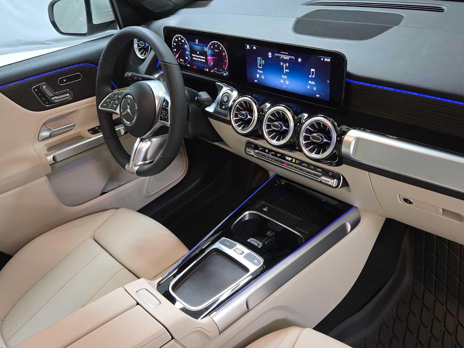 New 2026 Mercedes-Benz GLB 250 4MATIC image 10