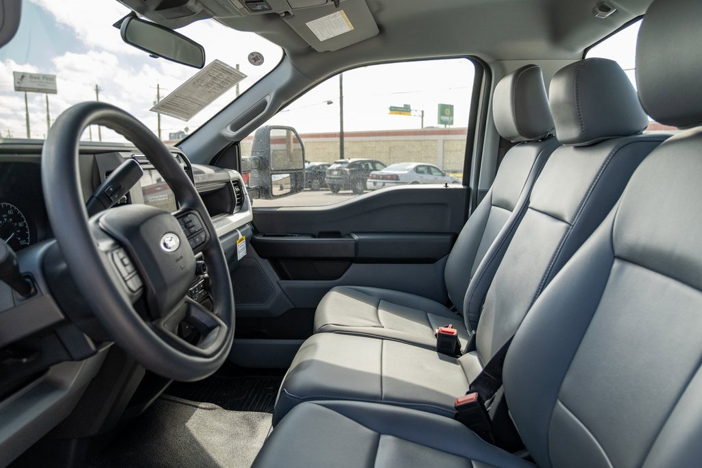 Used 2024 Ford F250 XL w/ XL Chrome Package image 10